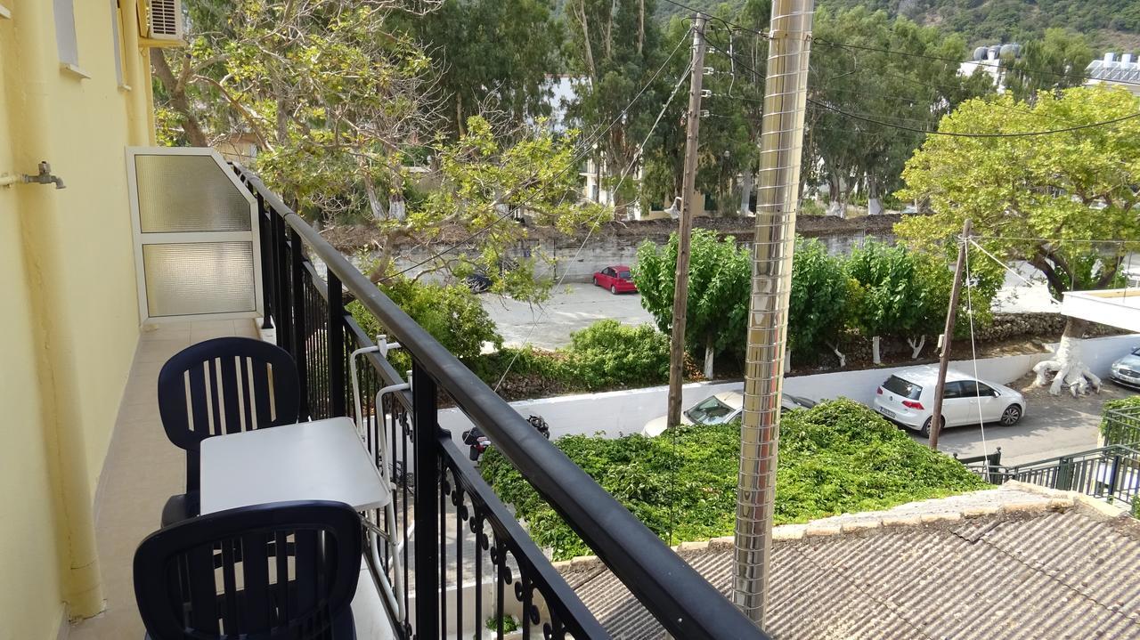 Poros House Hotel エクステリア 写真