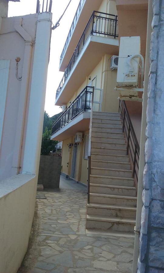 Poros House Hotel エクステリア 写真